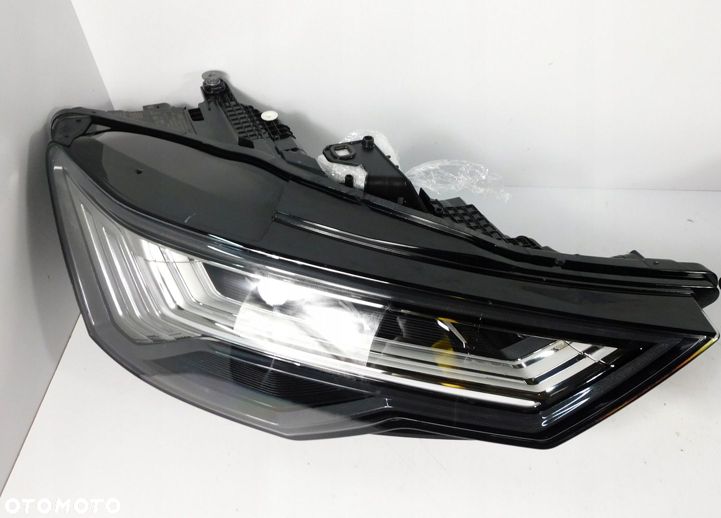 AUDI A6 C8 4K LAMPA PRAWA MATRIX HD 4K0941036 - 2