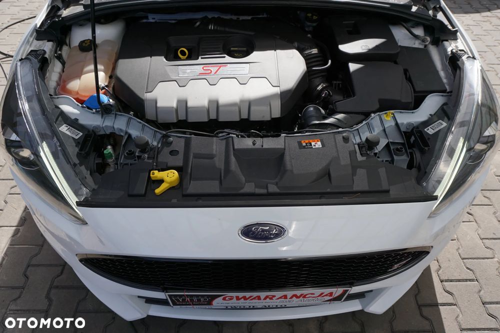 Ford Focus SW 2.0 EcoBoost ST Leather Exclusive Pack - 30