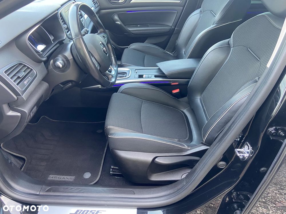 Renault Megane BLUE dCi 115 EDC BOSE EDITION - 29