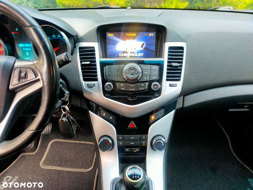 Chevrolet Cruze - 16
