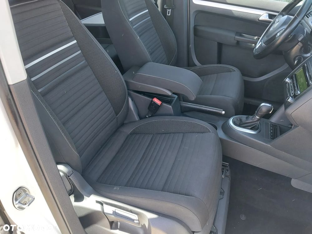 Volkswagen Touran 1.6 TDI DPF DSG Cup - 14