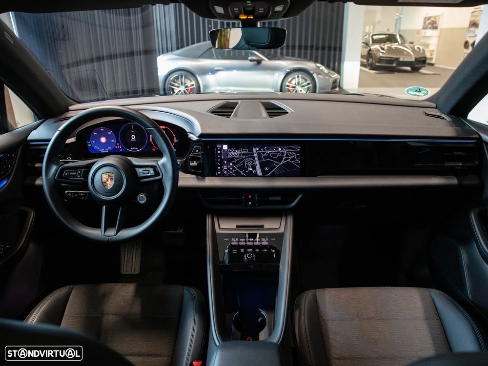 Porsche Macan Electric 4 - 24