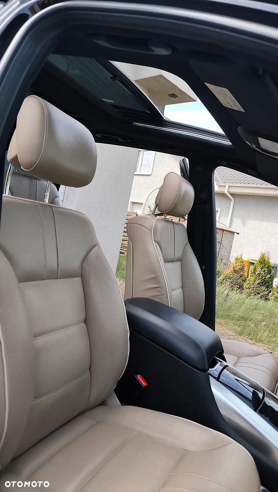 Mercedes-Benz Klasa R 350 4Matic 7G-TRONIC Travel Edition - 10