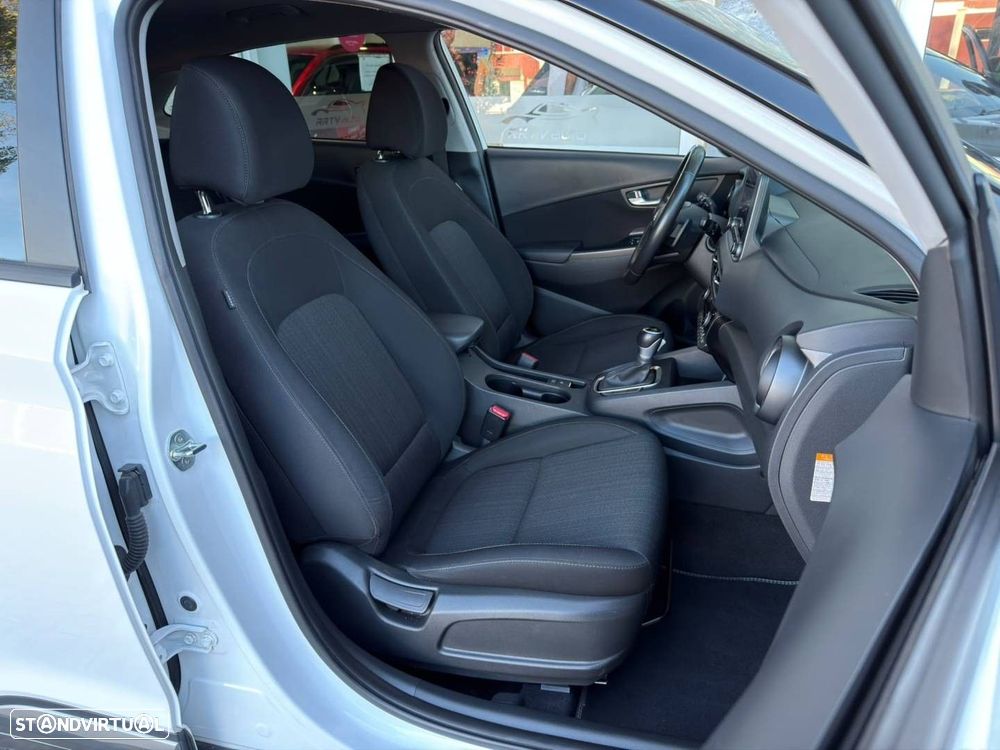 Hyundai Kauai 1.6 GDi HEV Premium - 27