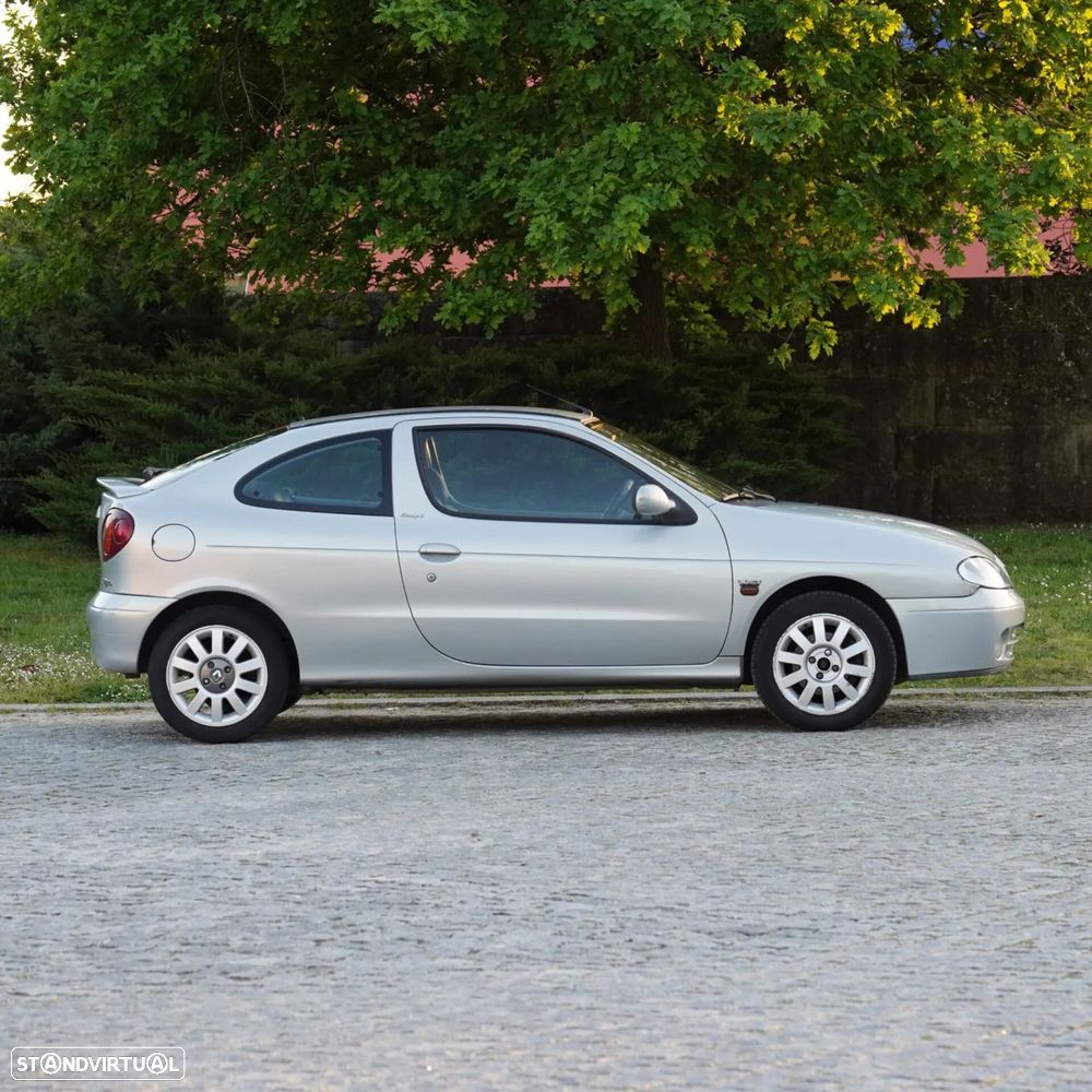 Renault Mégane - 5