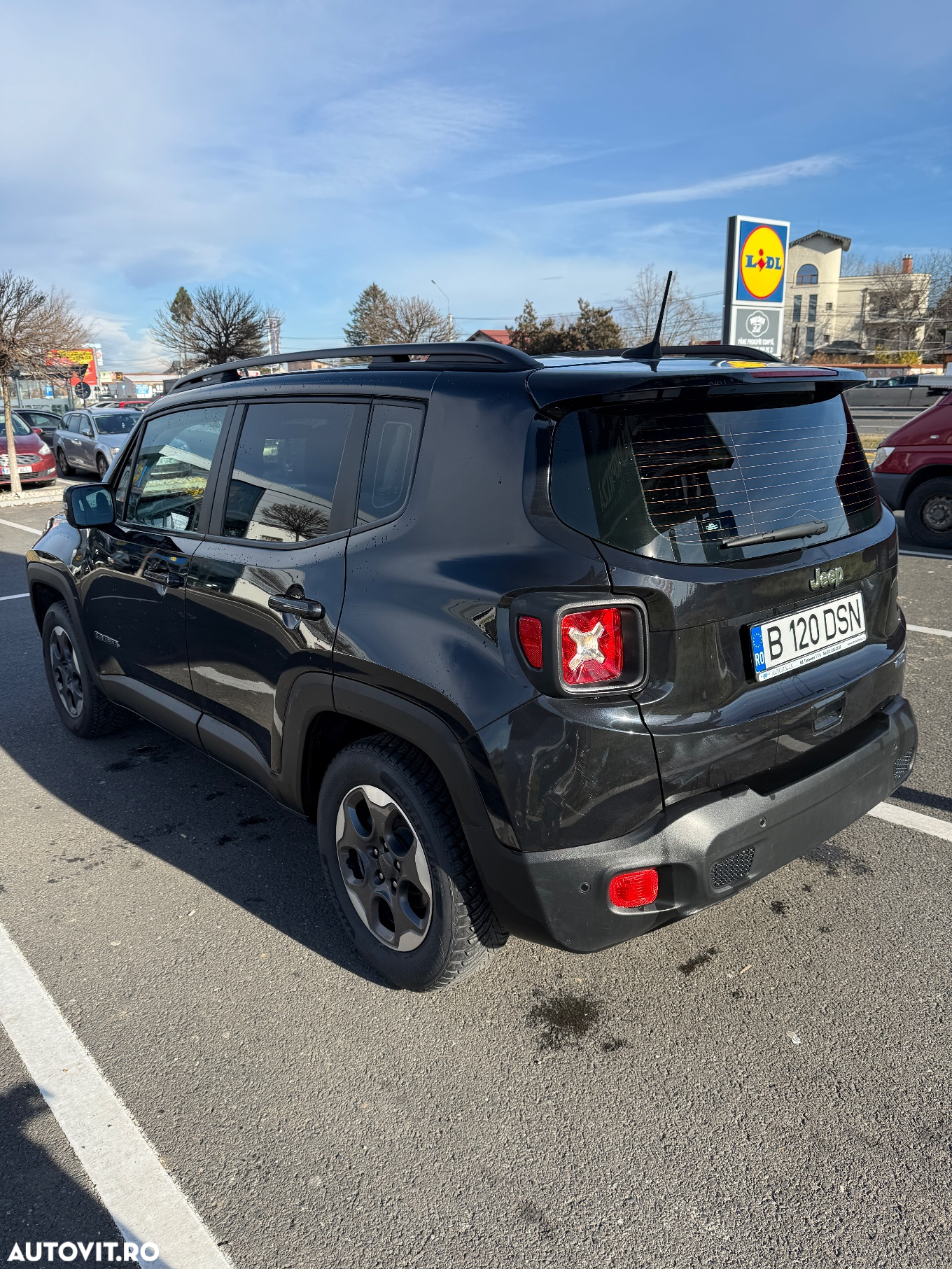 Jeep Renegade 1.6 E-TorQ 4x2 Sport - 4