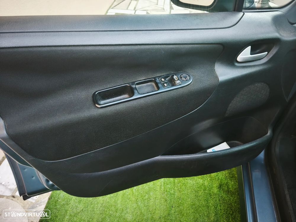 Peugeot 207 1.4 HDi Premium - 15