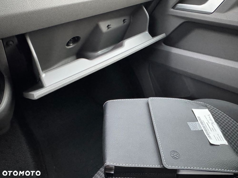 Volkswagen Transporter - 28