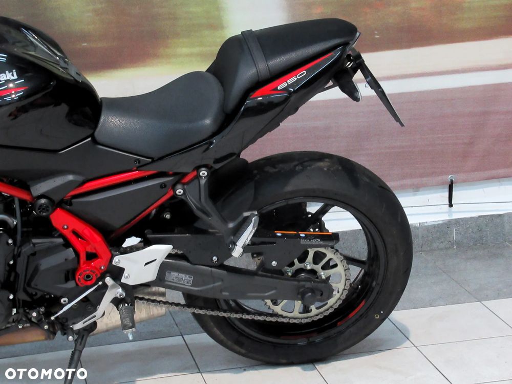 Kawasaki Z 650 - 18