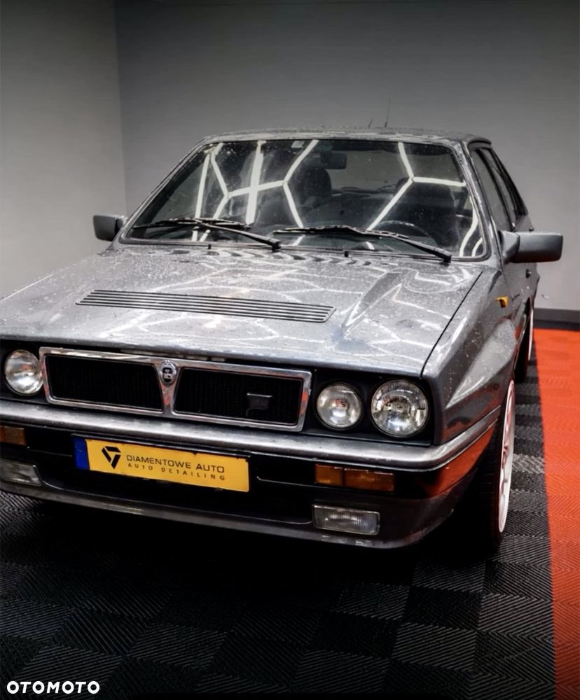 Lancia Delta - 2