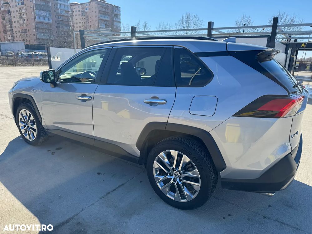Toyota RAV4 - 18