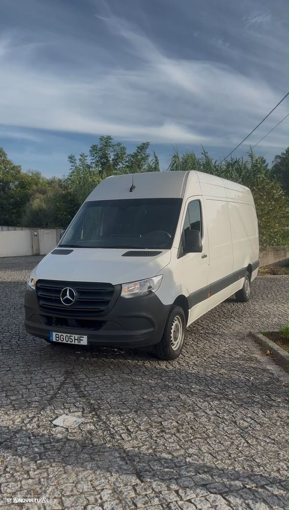 Mercedes-Benz Sprinter - 2