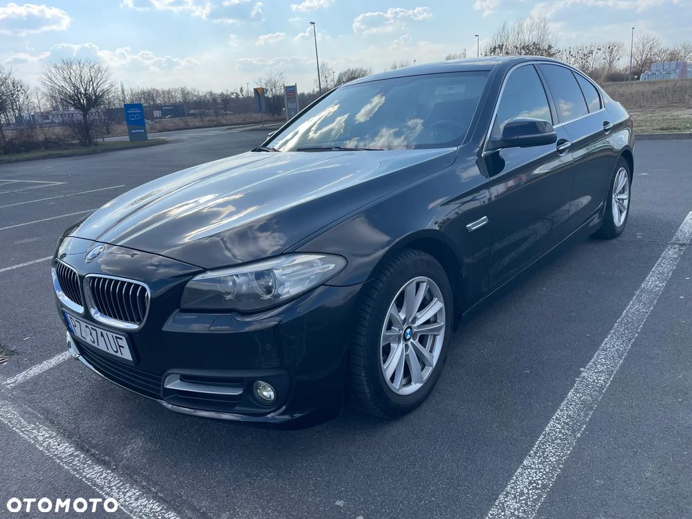 BMW Seria 5 528i - 1