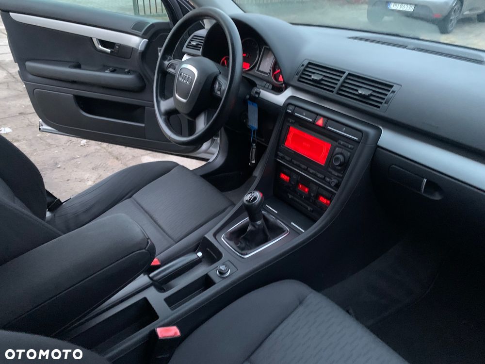 Audi A4 Avant - 17