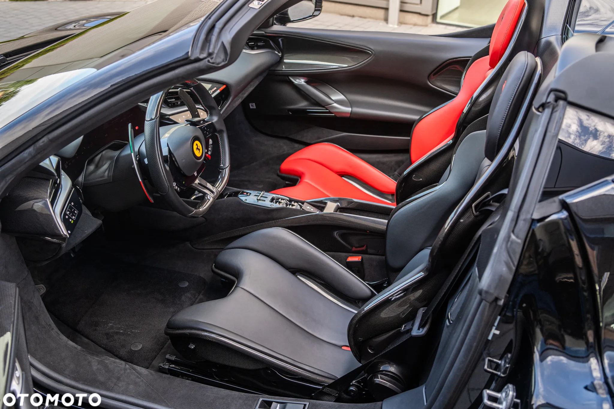 Ferrari SF90 Spider - 12