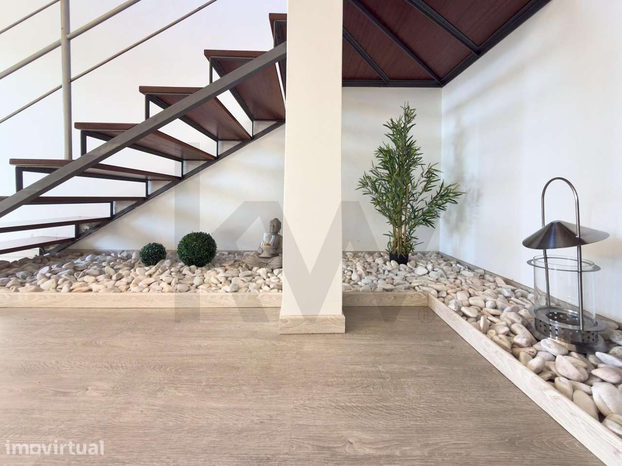 Moradia T3 Exclusiva com Piscina, Jardim e Encanto Rústico em São Vice - Grande imagem: 3/37