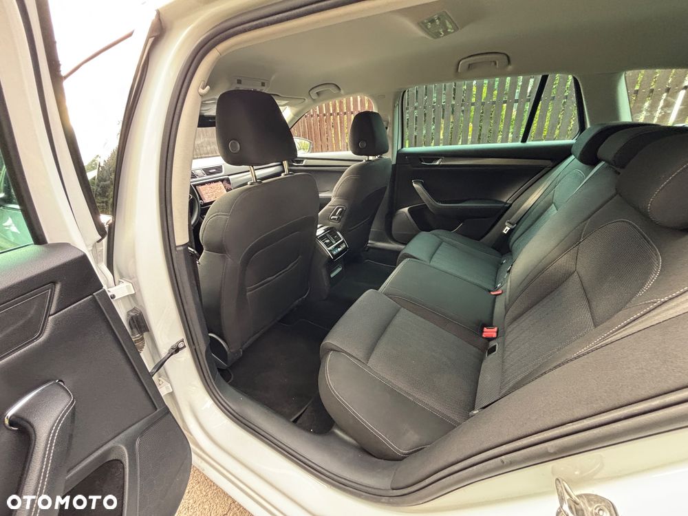 Skoda Superb 2.0 TSI Style DSG - 19
