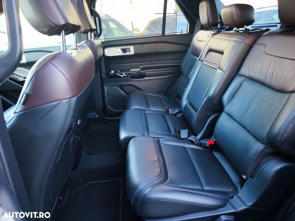 Ford Explorer 3.0 PHEV Platinum - 17