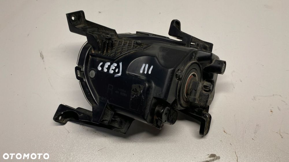 KIA CEED III LAMPA HALOGEN PRZECIWMGIELNA PRAWA PRAWY 17-21 - 4