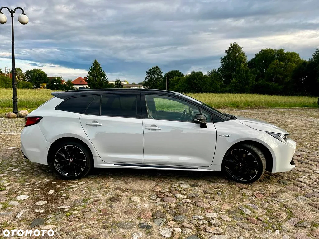 Toyota Corolla - 4
