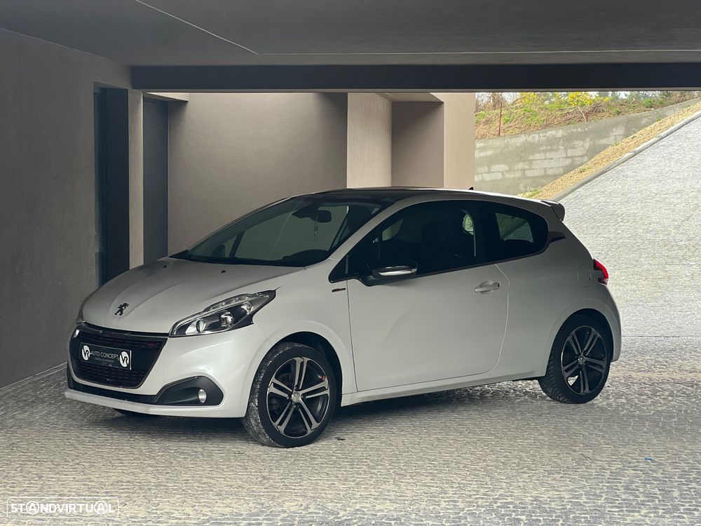Peugeot 208 - 23
