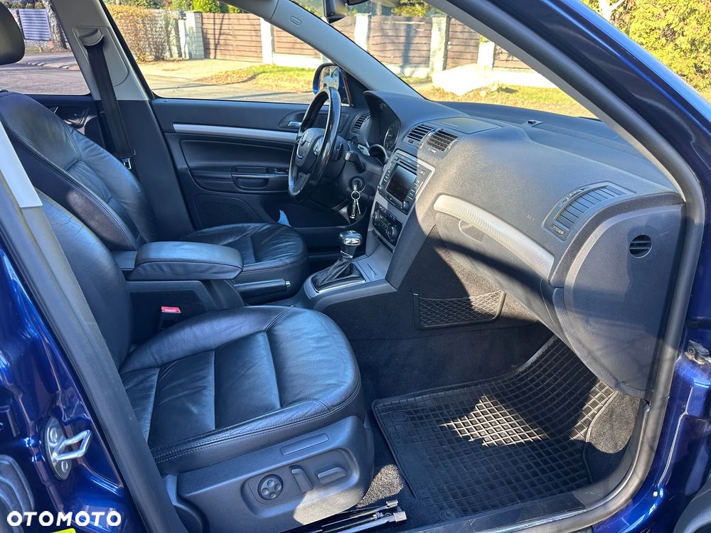 Skoda Octavia 1.6 TDI Ambiente DSG - 24