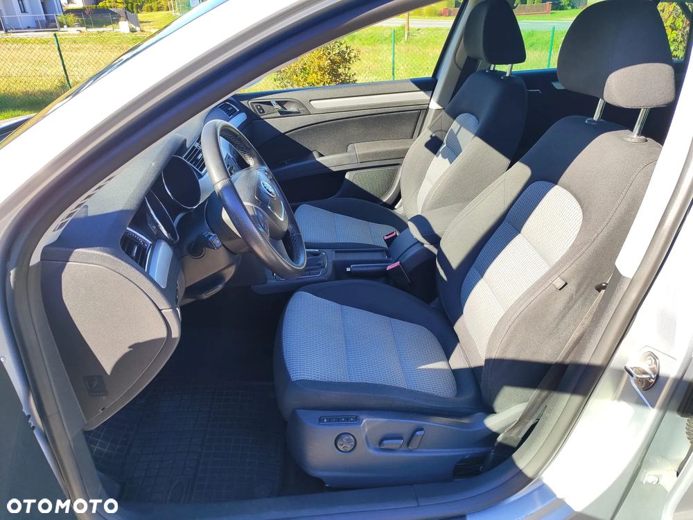 Skoda Superb 2.0 TDI Elegance - 11