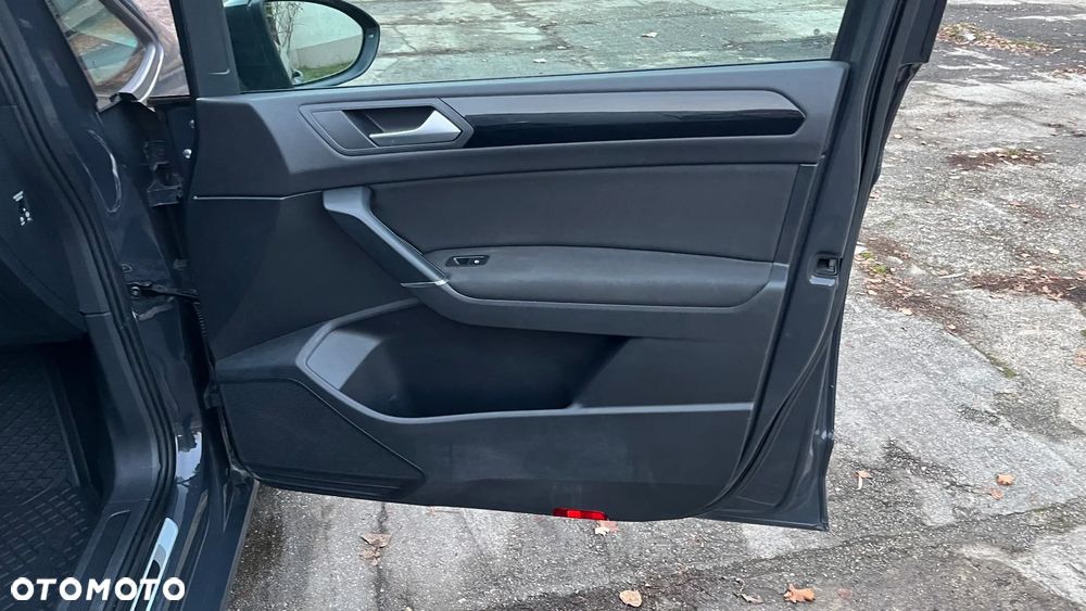 Volkswagen Touran 2.0 TDI SCR (BlueMotion Technology) DSG Highline - 18