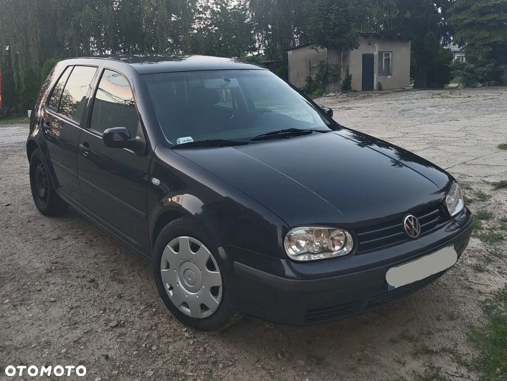 Volkswagen Golf 1.6 Basis - 2