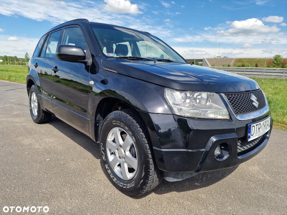 Suzuki Grand Vitara 2.0 - 10