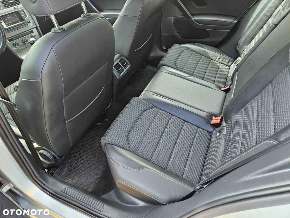 Volkswagen Golf 1.2 TSI BlueMotion Technology Comfortline - 12