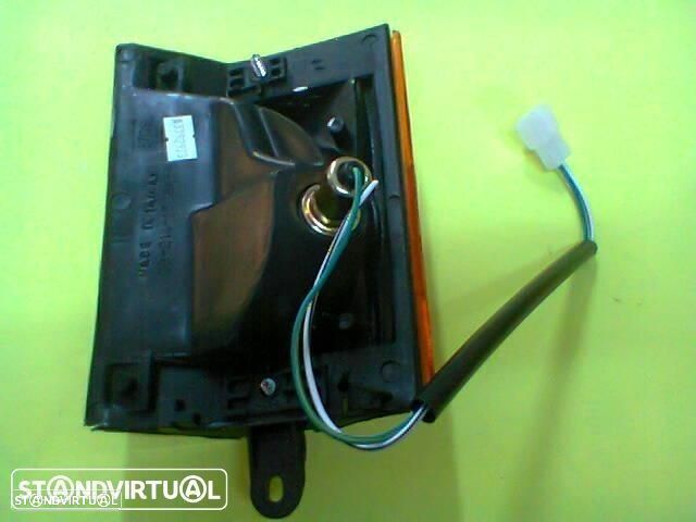 farolins pisca frente Mitsubishi Canter Fe331 Fe444 1991-1996 (novos) - 2