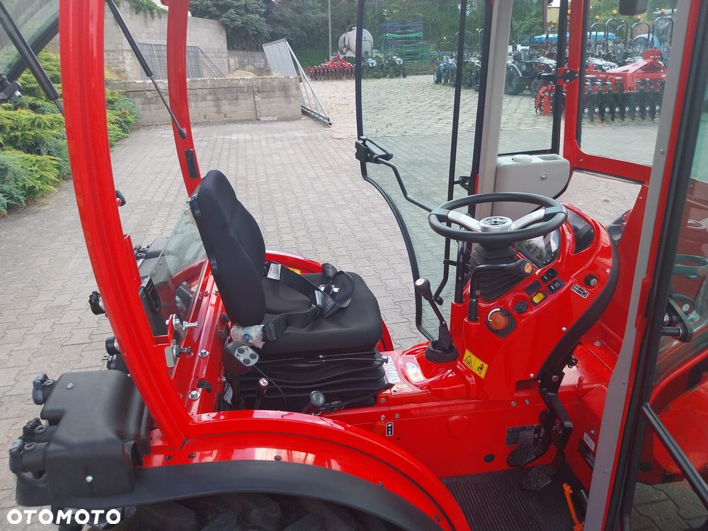 ANTONIO CARRARO TRX 5800 YANMAR 51,5KM Obracany kokpit i fotel 4 cylindry 2091cm3 - 19