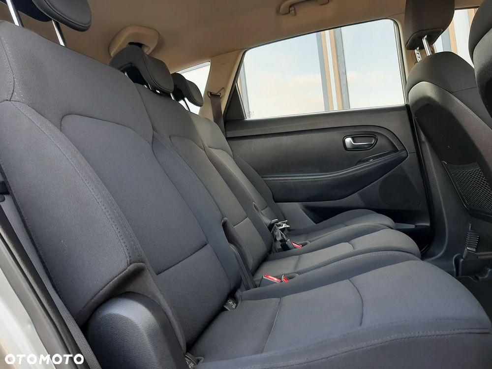 Kia Carens 1.6 GDI Edition 7 - 19