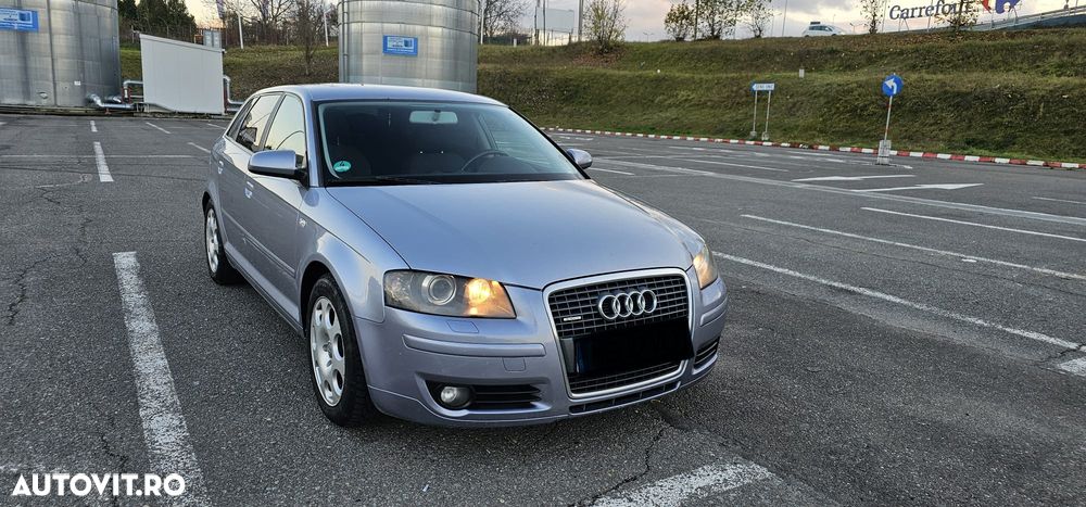 Audi A3 Sportback 2.0 TDI DPF quattro Attraction - 2