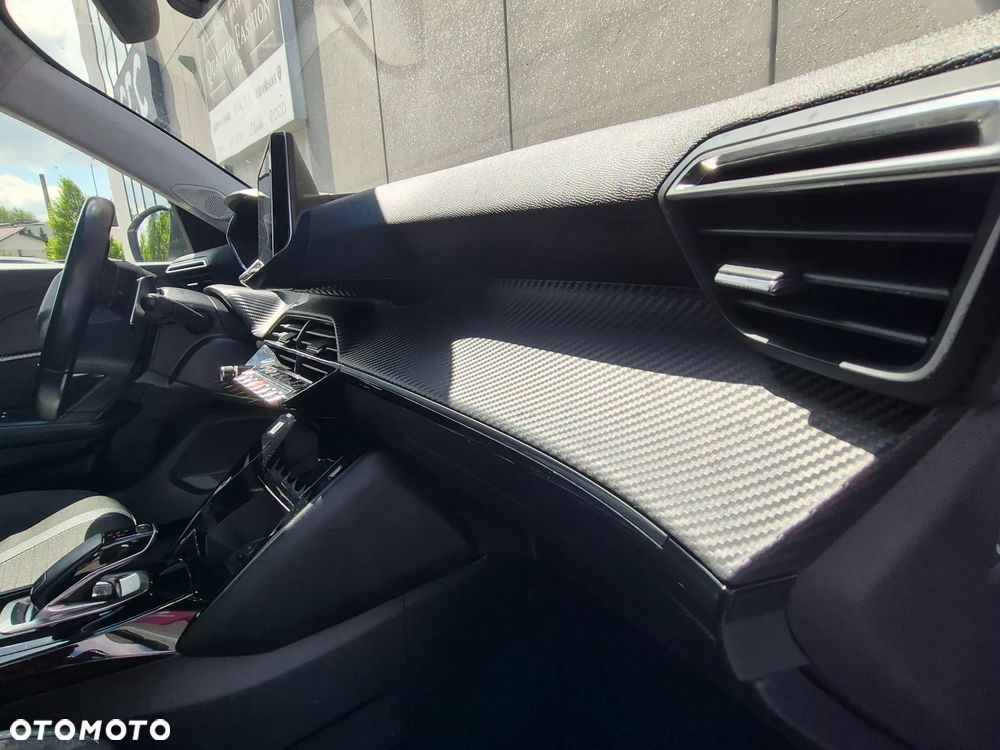 Peugeot 2008 1.5 BlueHDi Allure S&S EAT8 - 13