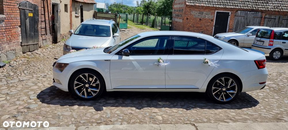 Skoda Superb 2.0 TDI DSG Sportline - 9
