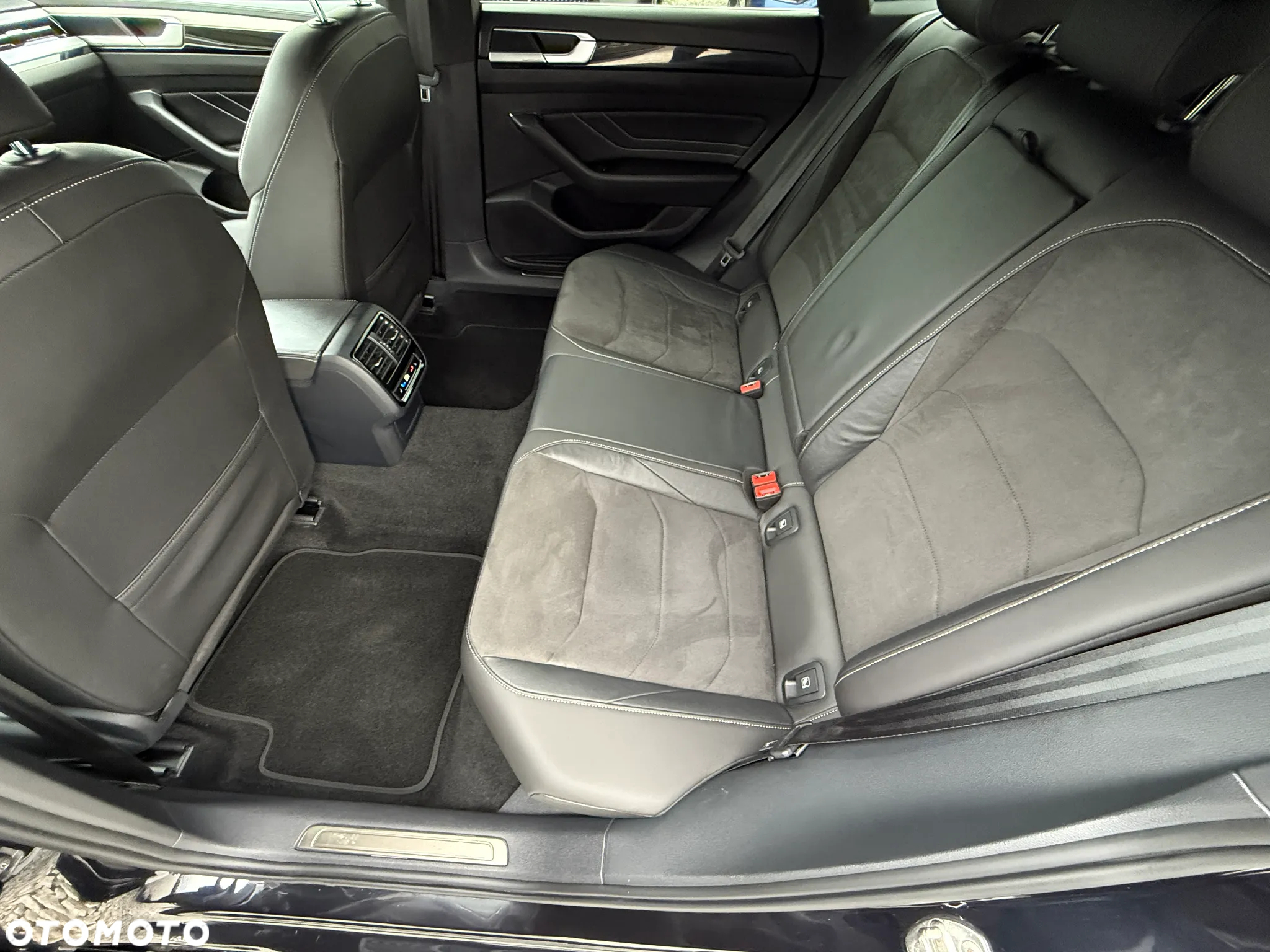 Volkswagen Arteon Shooting Brake 2.0 TDI SCR 4Motion DSG R-Line - 30