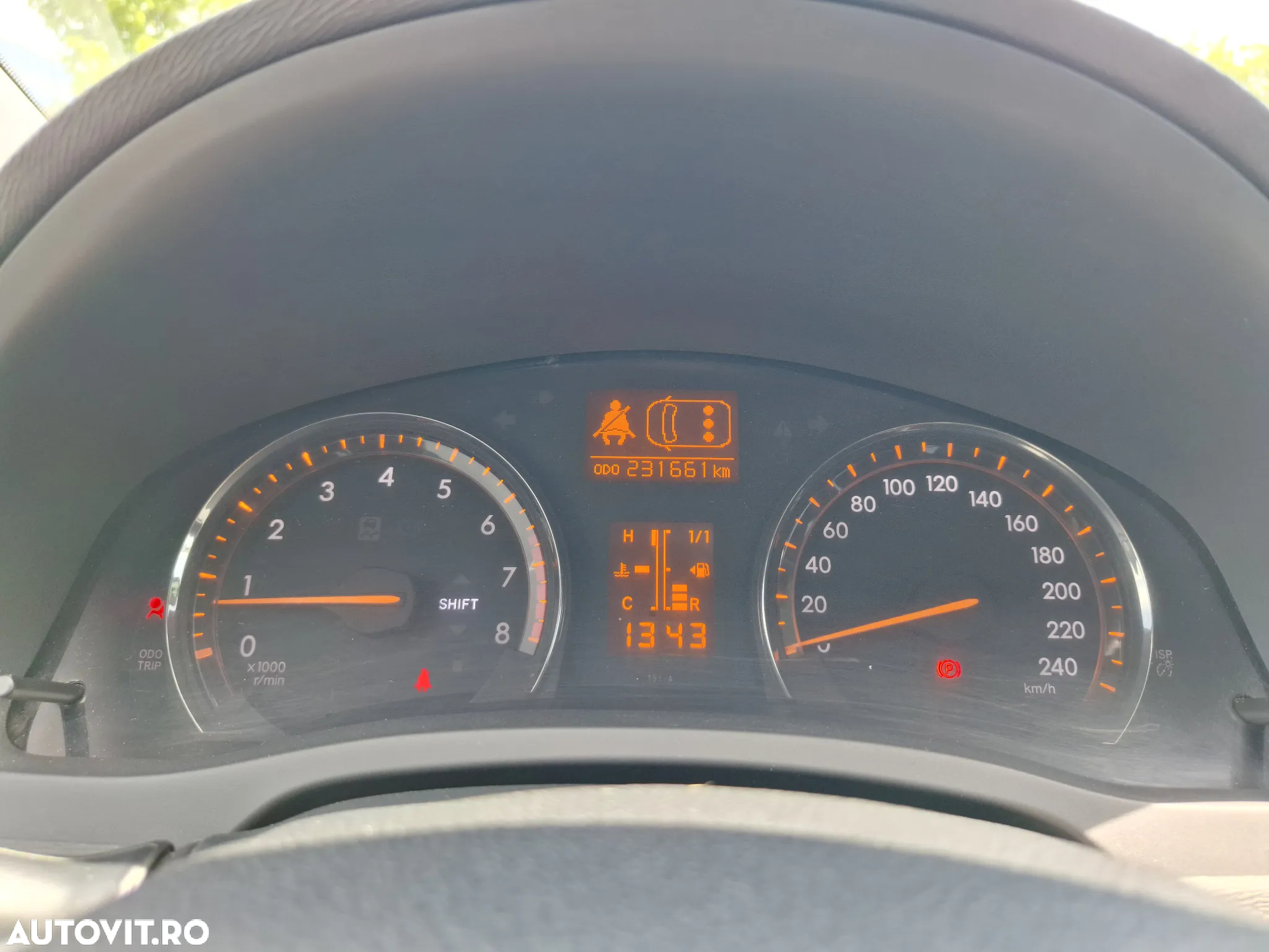 Toyota Avensis - 13