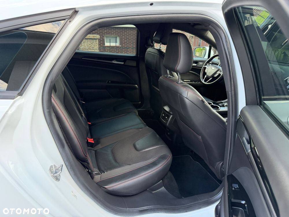 Ford Mondeo 2.0 EcoBlue ST-Line - 13