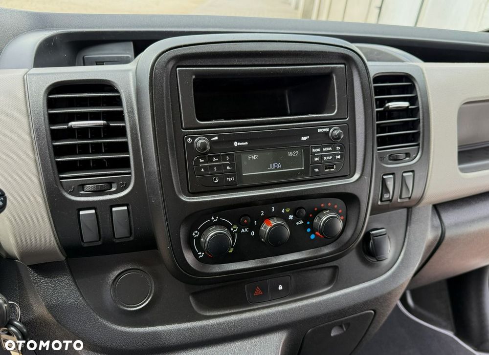 Renault Trafic - 23