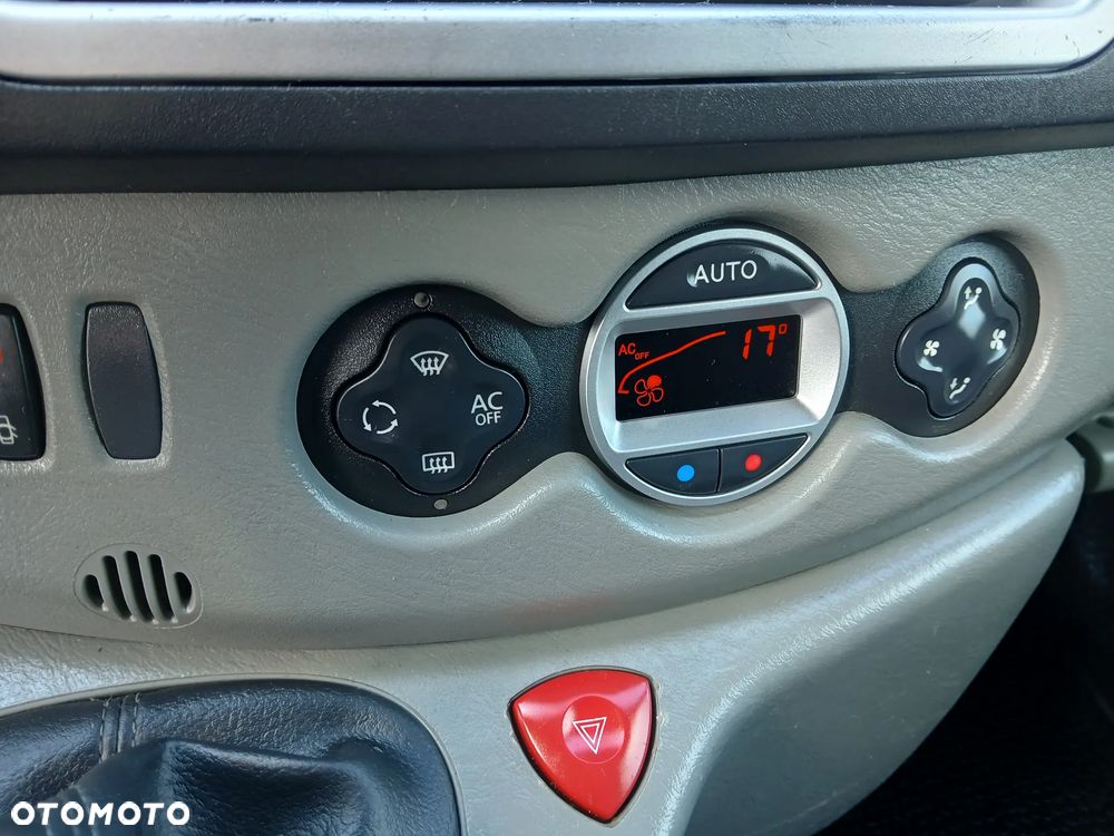 Renault TRAFIC - 18