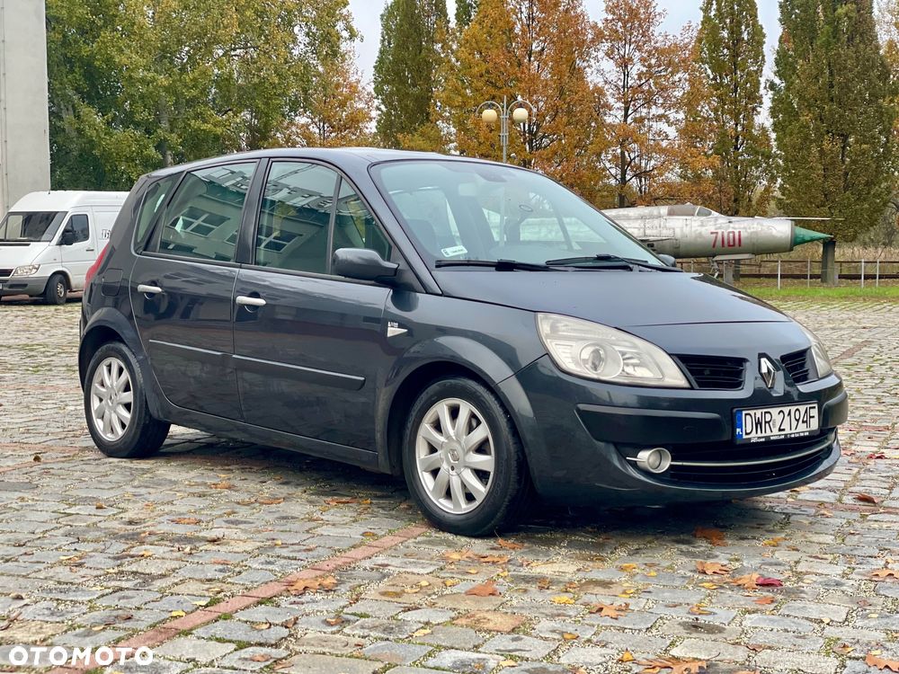 Renault Scenic - 1