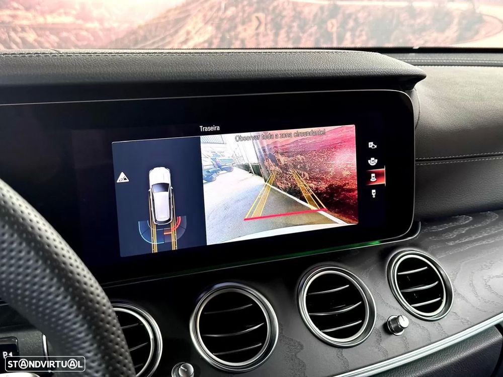 Mercedes-Benz E 300 de 4Matic 9G-TRONIC AMG Line - 32
