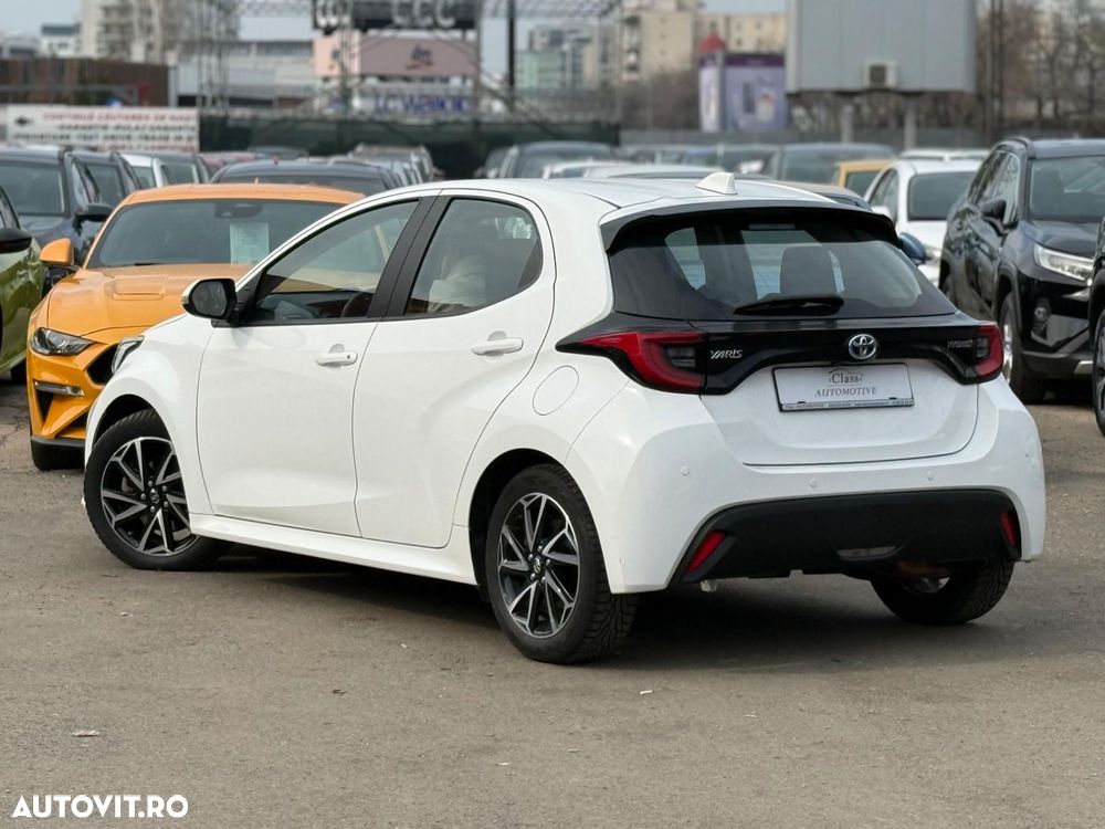 Toyota Yaris 1.5 VVT-i HSD Exclusive Style - 12