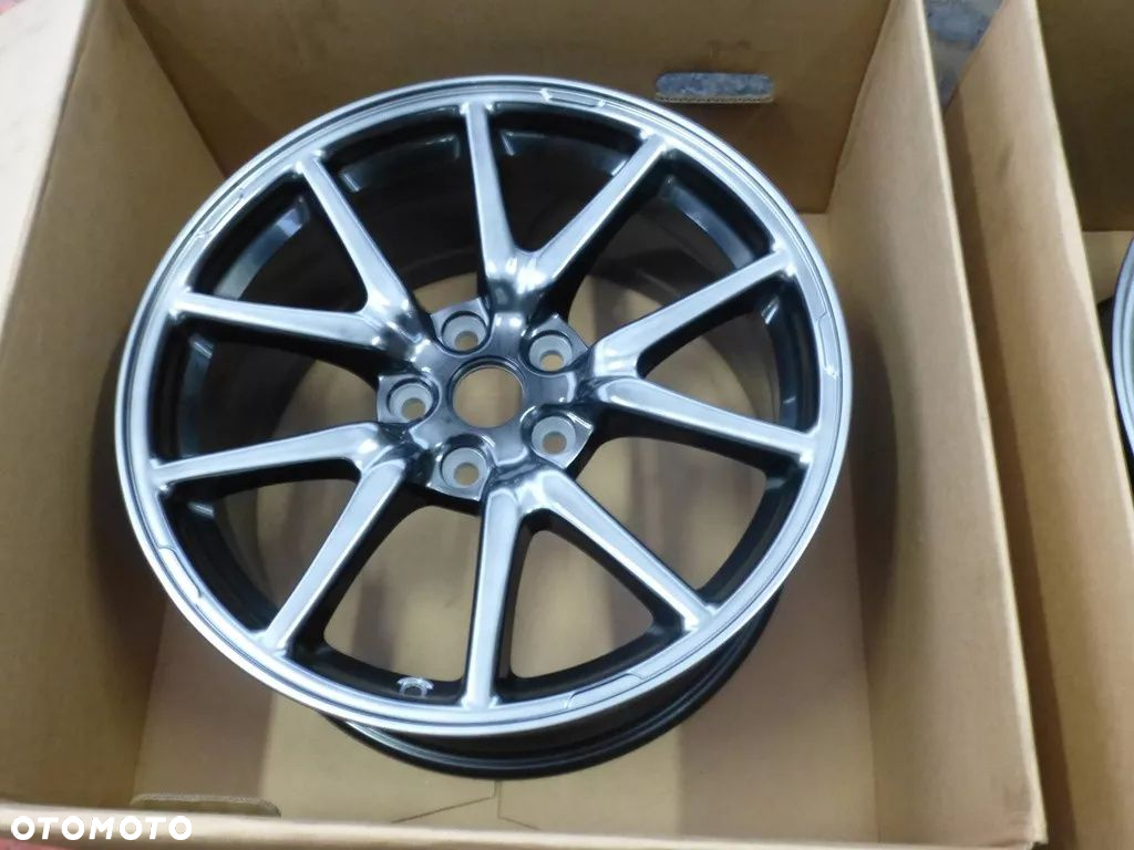 TESLA 3 1044221-00-B ORYGINALNE CHROM SHADOW 18'' - 6
