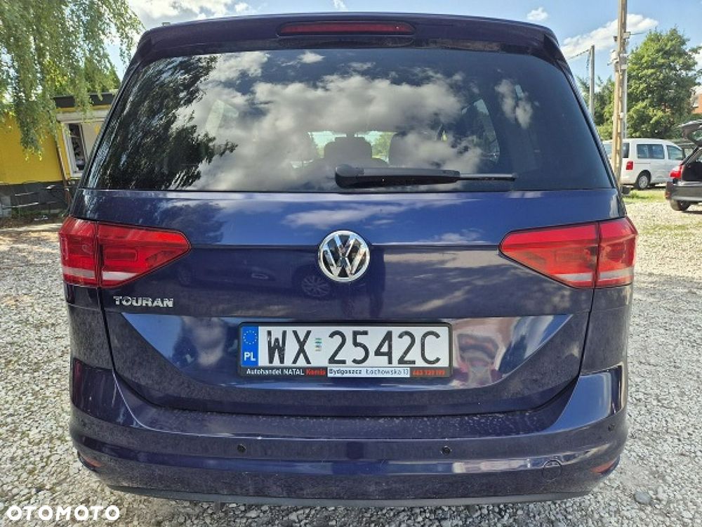 Volkswagen Touran - 4