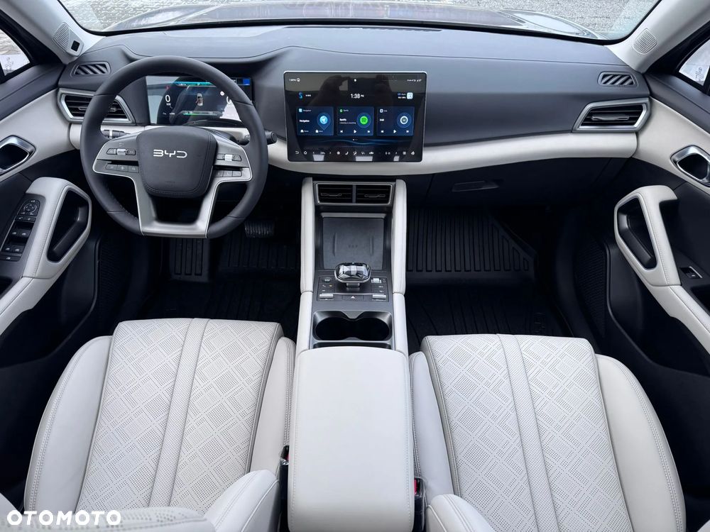 BYD Atto 2 45kWh Active - 8