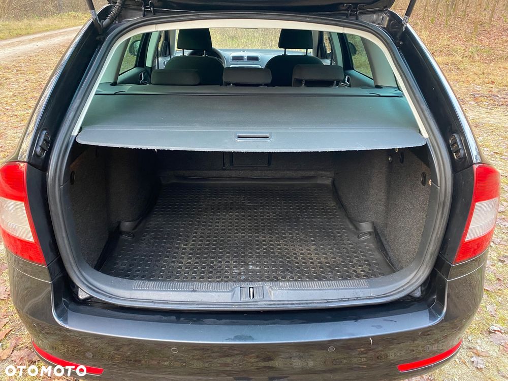 Skoda Octavia 1.6 TDI DPF Ambiente - 18