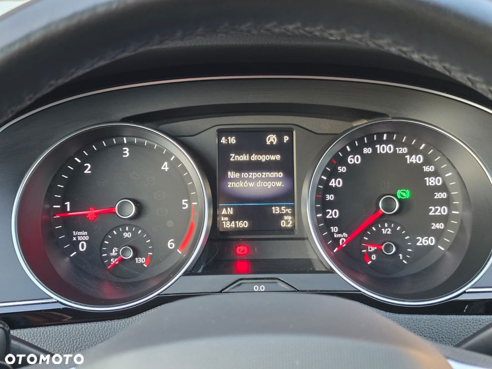 Volkswagen Passat Variant 2.0 TDI SCR Comfortline DSG - 25